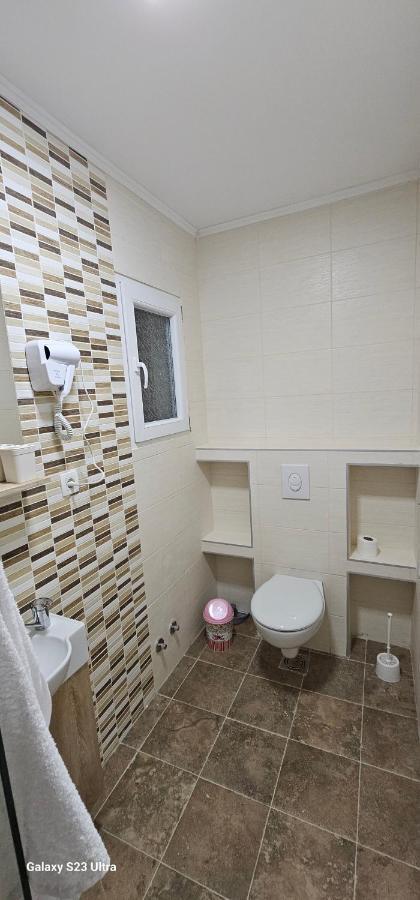 Ekonomic Apartmani Golubovci Zewnętrze zdjęcie